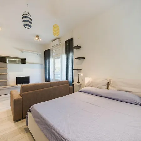 Lara By Interhome Lido di Camaiore