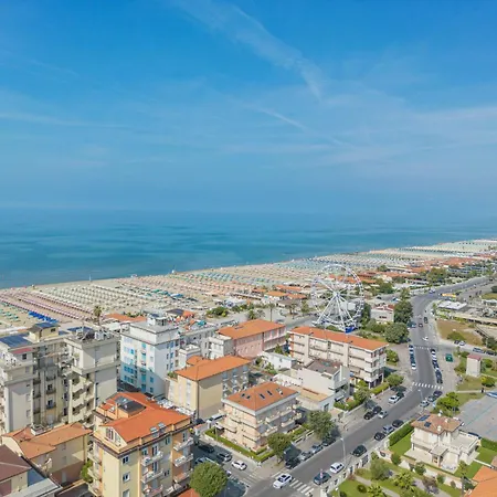 Lara By Interhome * Lido di Camaiore