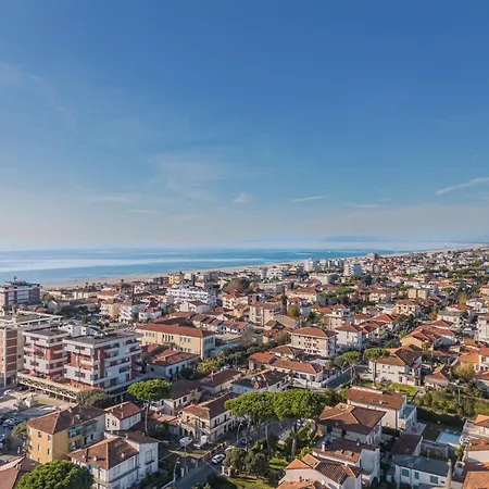 Apartamento Lara By Interhome Lido di Camaiore